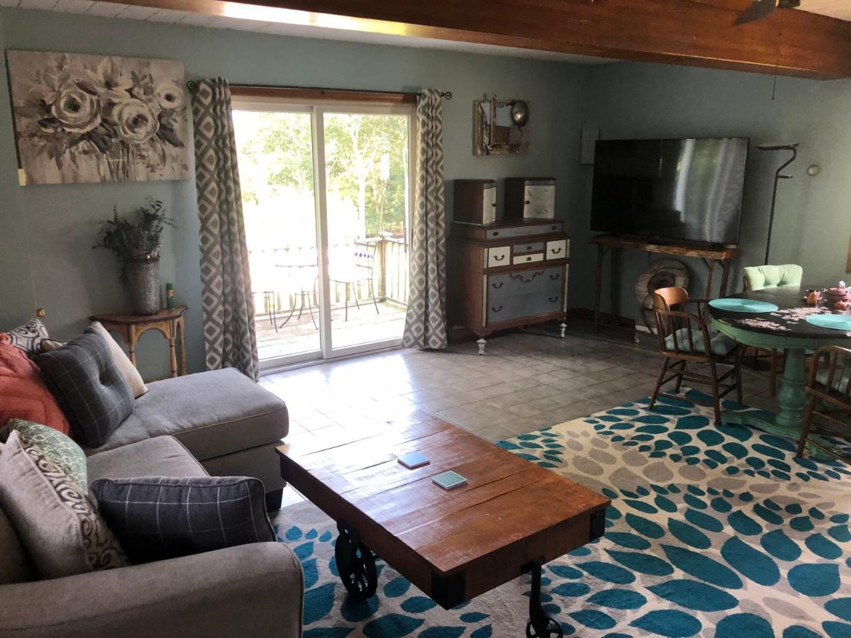 1 Bed Cottage, Partial Waterviews & Water Access Westport 外观 照片