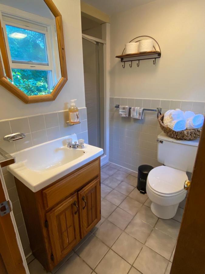 1 Bed Cottage, Partial Waterviews & Water Access Westport 外观 照片