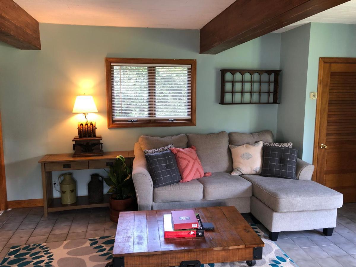 1 Bed Cottage, Partial Waterviews & Water Access Westport 外观 照片