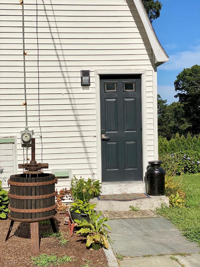 1 Bed Cottage, Partial Waterviews & Water Access Westport 外观 照片